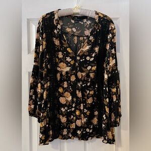 American Eagle Outfitters Lace Black & Floral Oversized V-Neck Blouse
